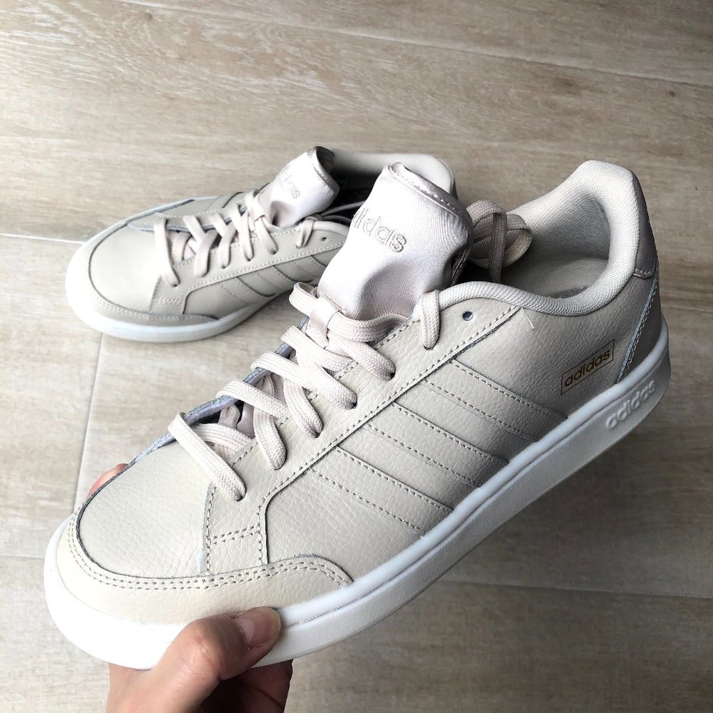 NWT adidas Grand Court SE Sneaker